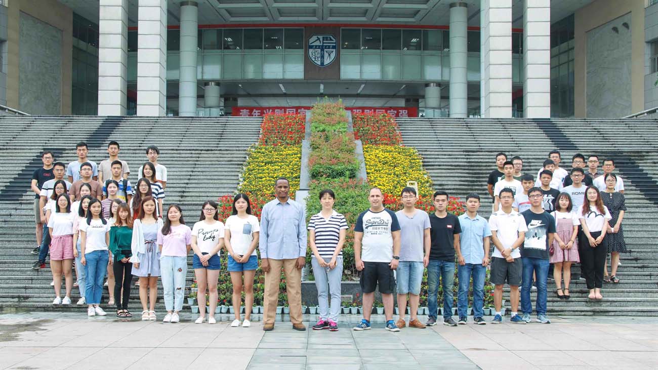 西南交通大学教师主页 和红杰-中文主页-学生风采